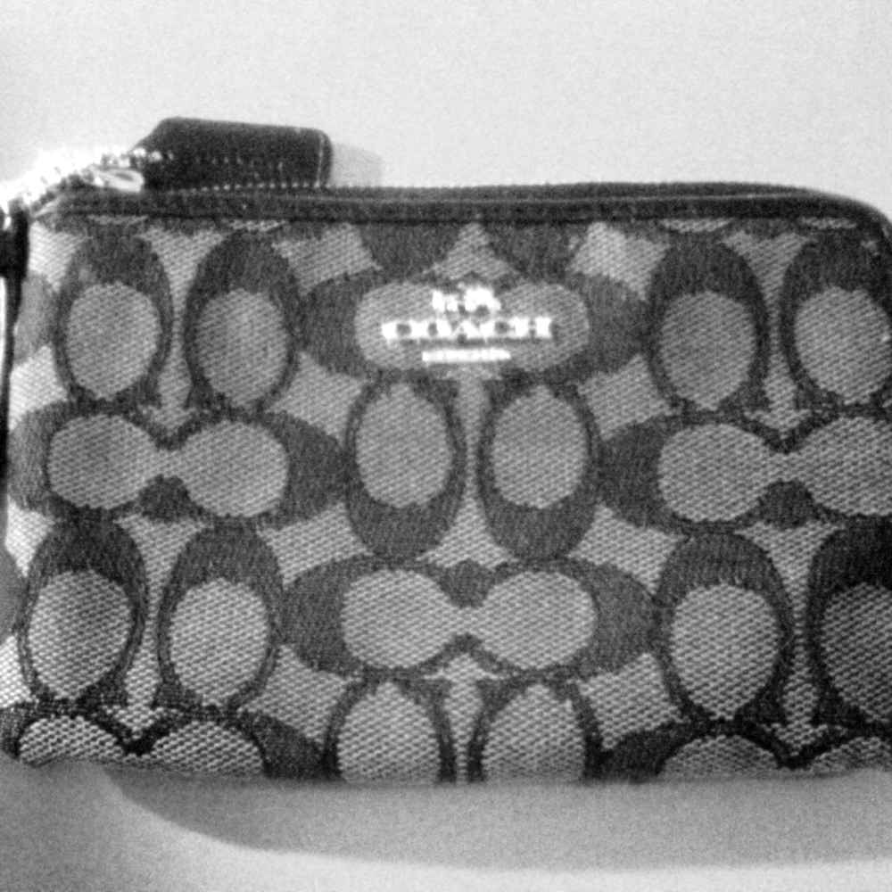 COACH NEW YORK WRISTLET LEATHER  CHARM STRAP BLACK & GREY GENTLY LOVED